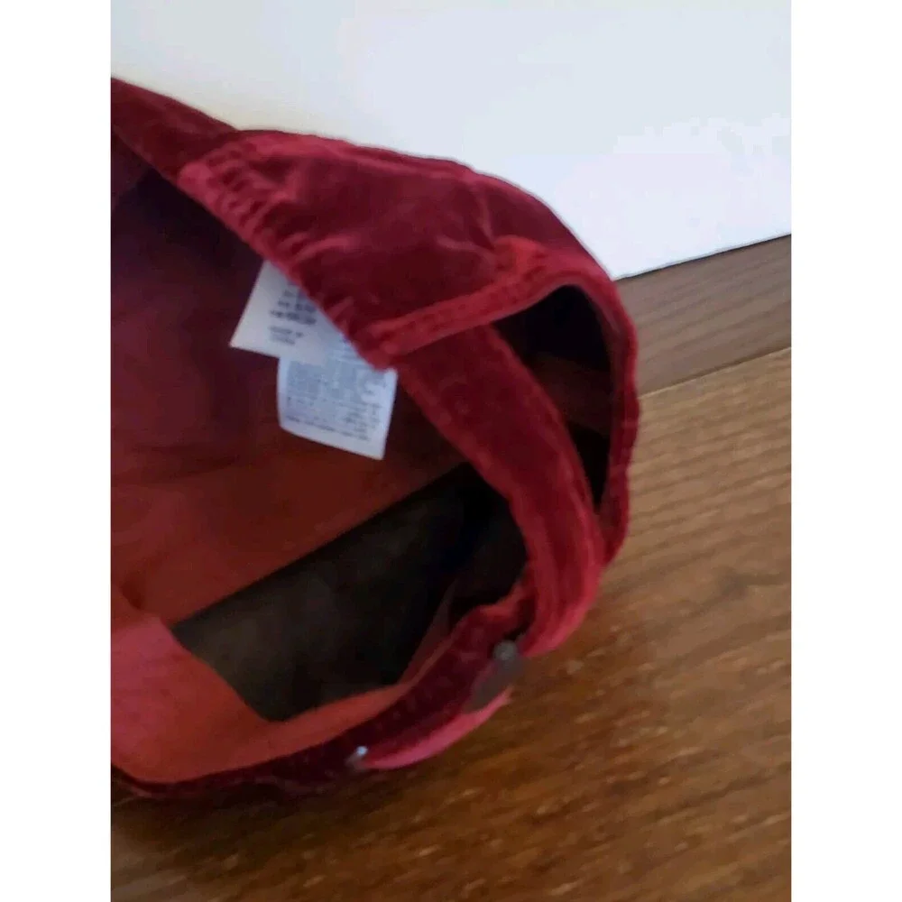 GAP Velvet Baseball Cap Women Sz S/M‎ 58cm Red Delicious Adjustable Strap Unisex